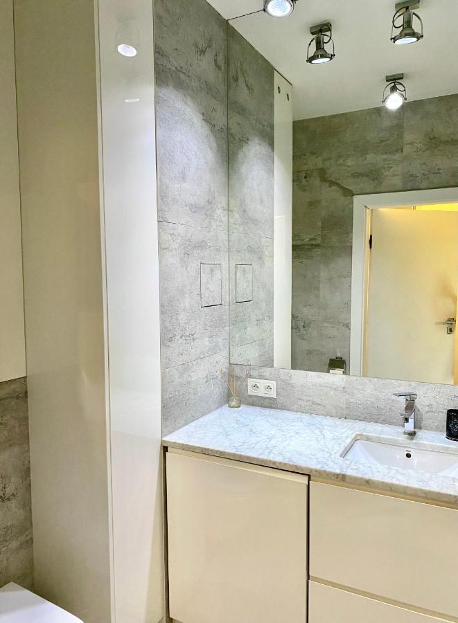 Project Comfort Apartament Zeromskiego 1/7 Metro Slodowiec Warszawa Exteriör bild